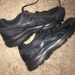 ASICS Tennis shoes